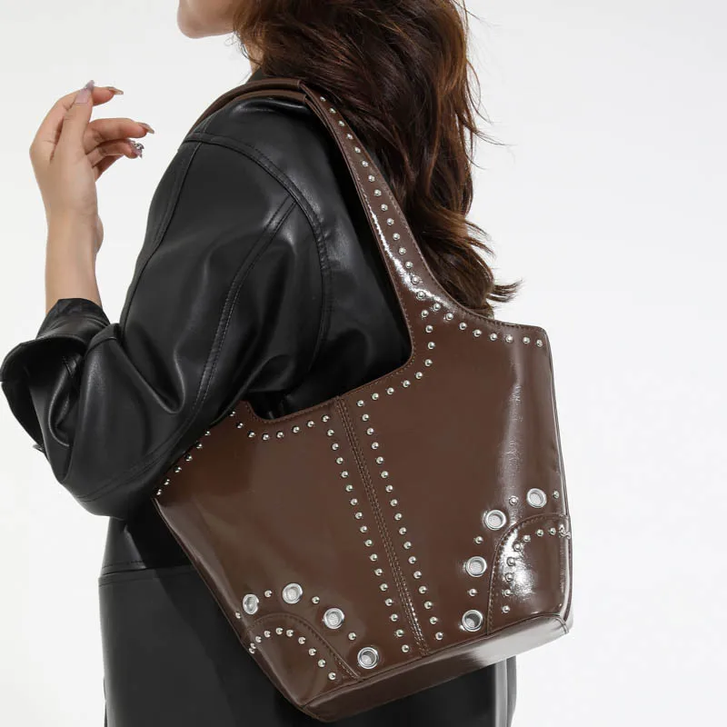 

Trendy Rivet Crossbody Bag | Women's Large Capacity Shoulder Bag, Fashion Tote for Daily Commute & Casual Use