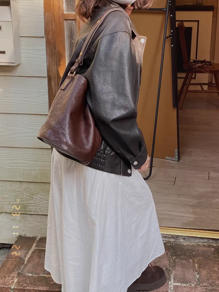 

2025 New Retro Artistic Buet Bag Women's Single oulder Crossbody Bag Casual Versatile Handbag Soft PU Leather Pure Color