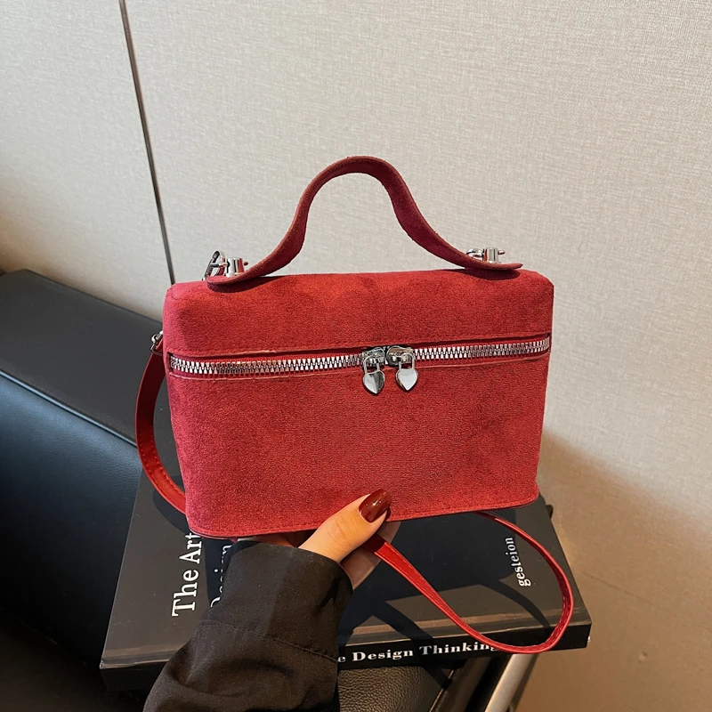 

Premium Women's Tote Bag Leather, Fashionable Shoulder Crossbody Purse Designer Inspired Messenger Handbag Chic