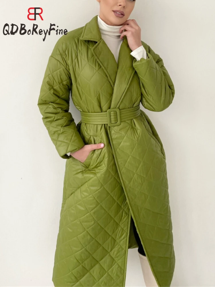 

Женская Длинная зимняя куртка, новинка 2024, пальто с отворотом, бежевый Свободный теплый клетчатый Топ, винтажные тонкие повседневные стеганые пальто с поясом для женщин