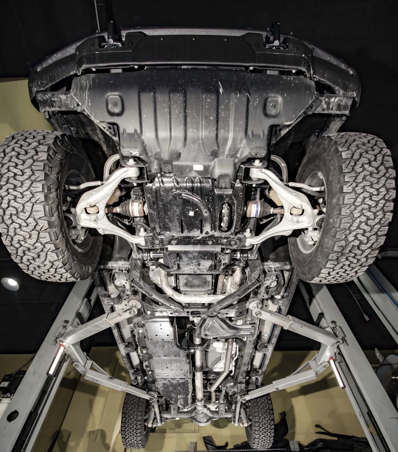 Auto Parts Accessories Junxi 3D Aluminum 5.0mm Engine Protection Cover Shield Skid Plate Fit for Ford Bronco Sport 2.7 2.3T 2022