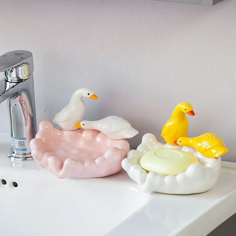 1pc Cute Duck Ceramic Soap Dish Decorative Soap Holder Craft Ornament Bathroom Counter Washroom Daily Storage Decor Accessory