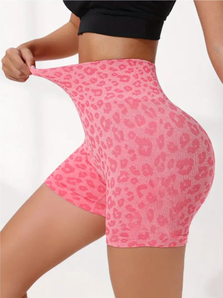 High waist peach hip quick-drying tight-fitting wearing European and American leopard yoga pants summer new shorts.