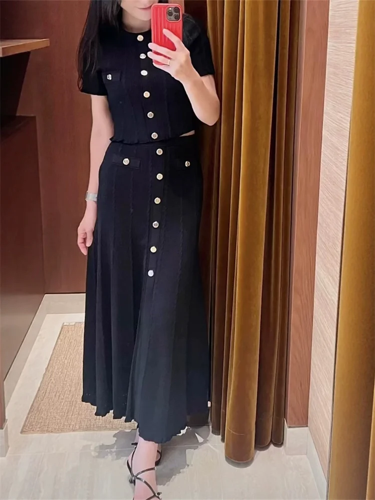 Solid Color Women Slim Fit Elastic Knit Shirt Short Top or Single-Breasted Midi Skirt 2026 New Twist Knitted Sweater