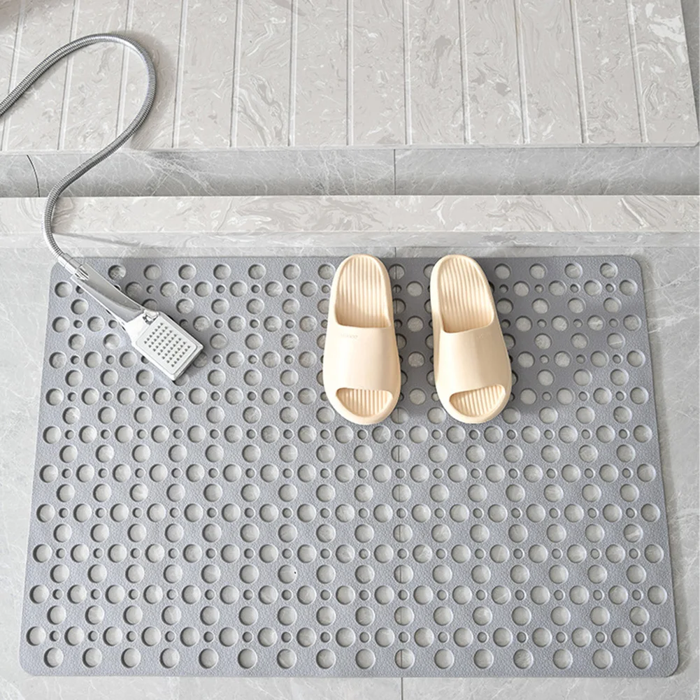 TPE Bathtub Mat Designed for Slip Prevention and Efficient Drainage Through Open Pore Structure and Suction Cup Fixation