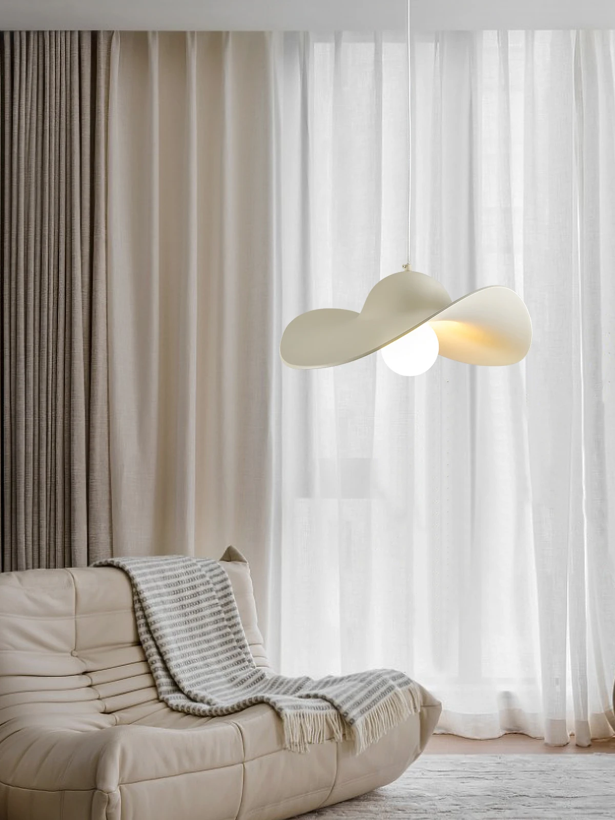 

Creamy wind hat chandelier personality designer simple modern retro bar restaurant French lamps