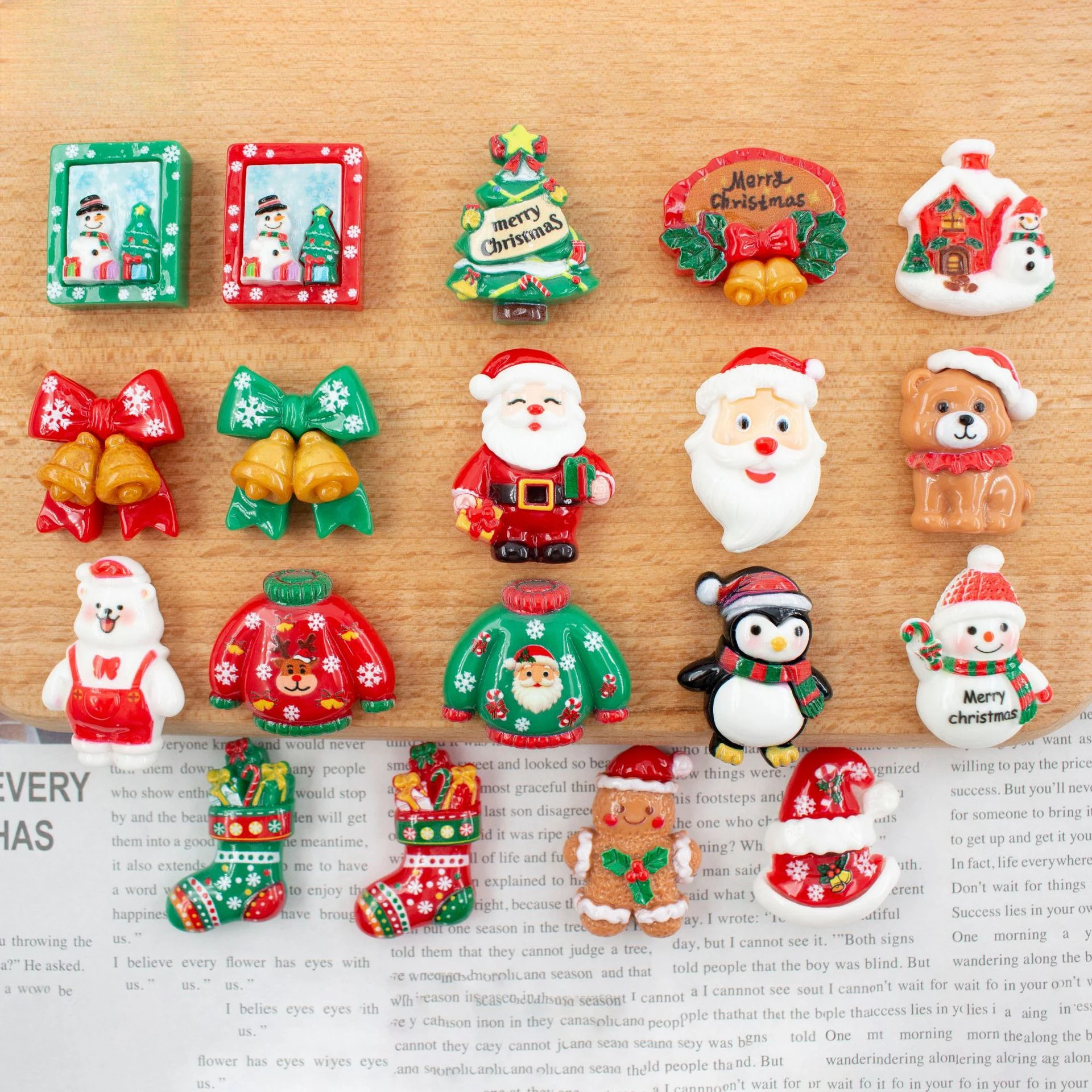 100pcs Wholesale Mini Christmas Tree Snowman Socks Flatback Resin Cabochon DIY for Phone Case Hairpin Keychain Pendant Scrapbook