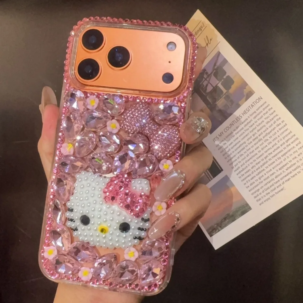 Modische, süße Cartoon-Sanrio-Hello-Kitty-Handyhülle mit Glitzer und Diamanten für iPhone 18 17 16 15 14 13 12 Pro Max, stoßfeste Schutzhülle – Detail 1
