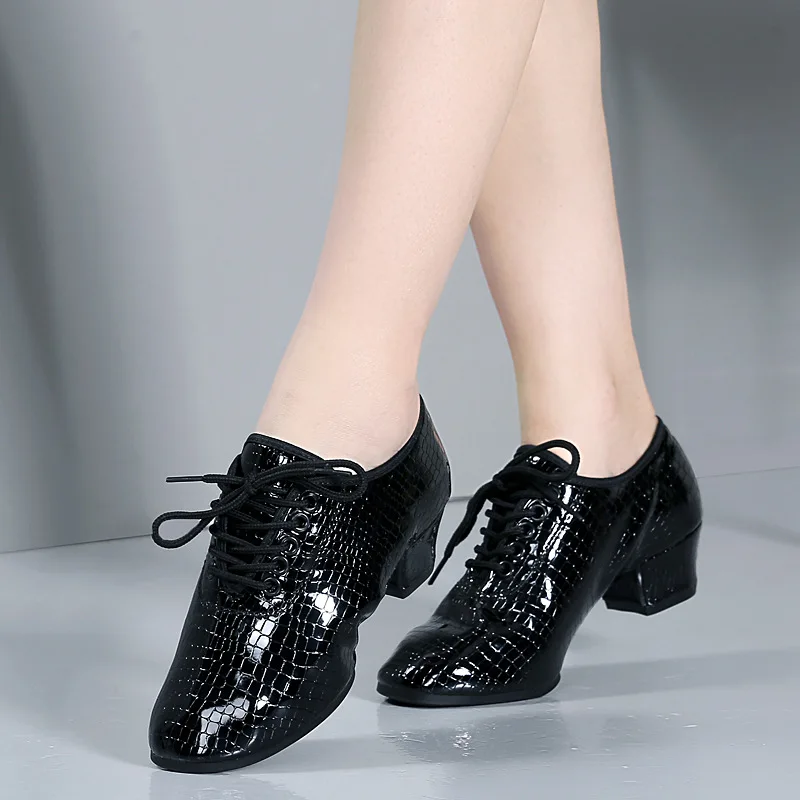 Zapatos de baile latino para mujer, zapatos de baile modernos de PU negro, zapatos de Tango de salón con punta cerrada