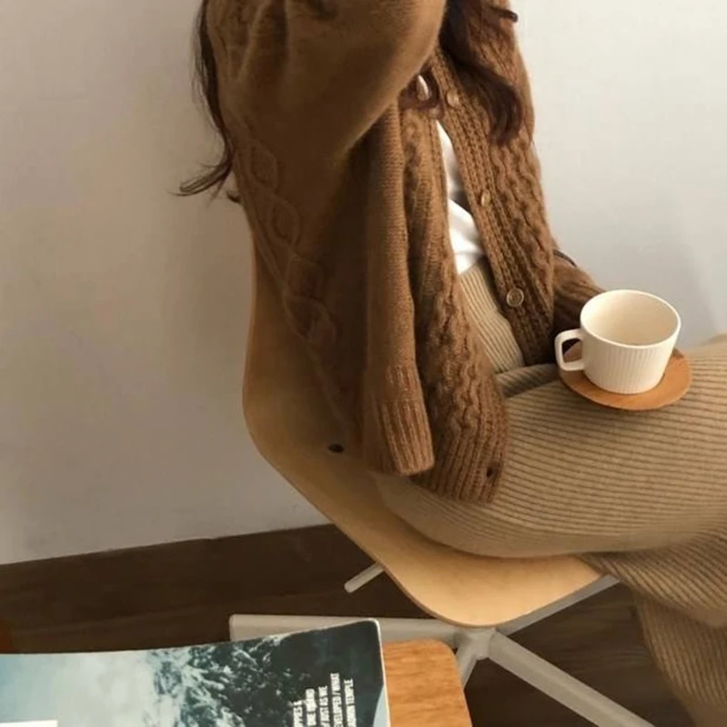 Maglione di cashmere Capispalla Cappotto lavorato a maglia stile britannico vintage allentato O-Collo Top da donna monopetto in tinta unita