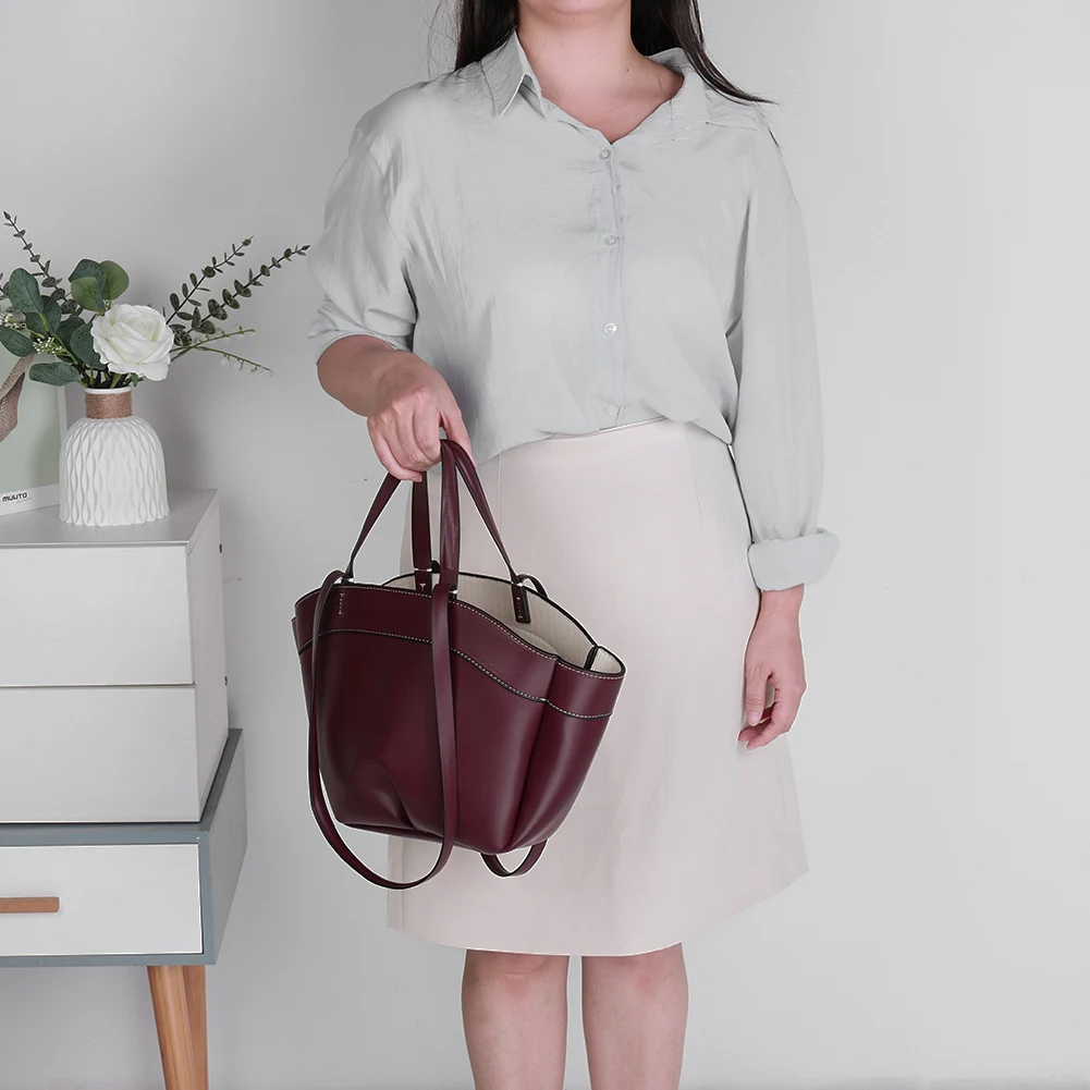 

Shoulder Bag for Women Large Capacity Handbag PU Leather Trendy Commuting Bag Shopping Travel Bag