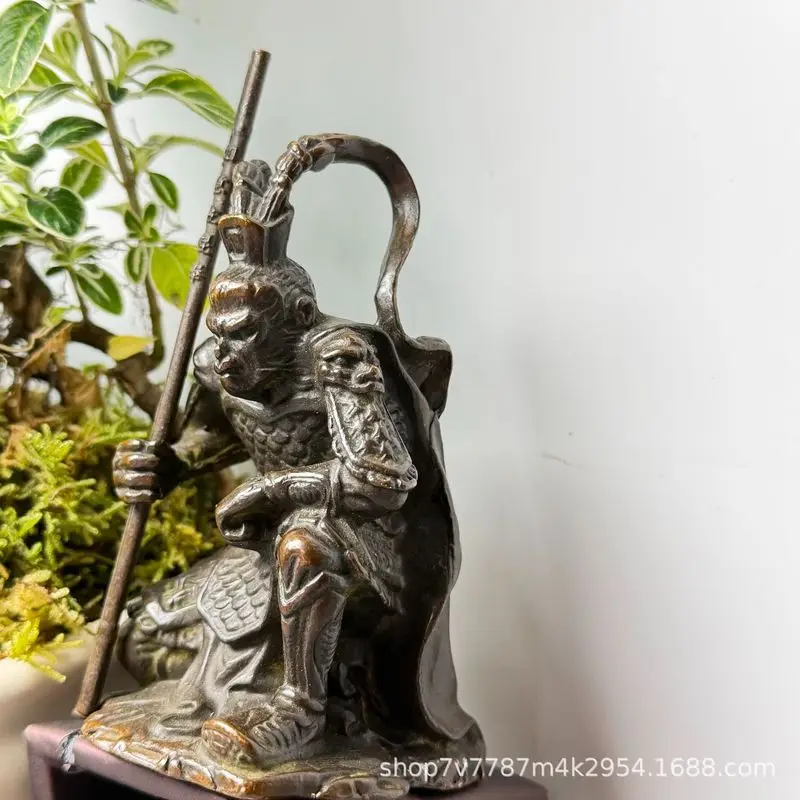 Crafts gifts: Brass Monkey King tea pet, ruler, home and office decorative ornament