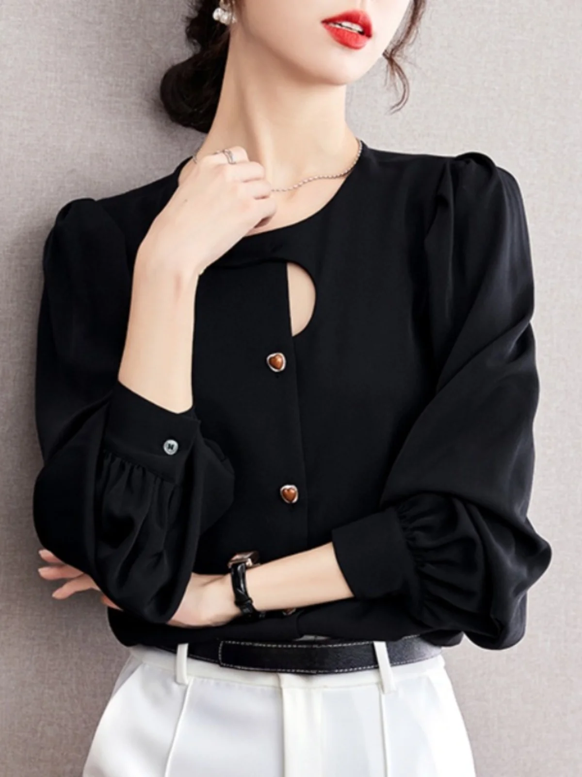 

Retro Hollow out Women's Shirt round Neck Bubble Sleeve Asymmetrical Design Loose Fit Long Sleeve Polyester Fiber Cardigan