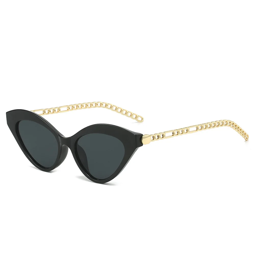 Nieuwe Metalen Ketting Driehoek Cat Eye Sunglassesgeometrische Patroon Zonnebril Ins Netto Rode Bril Mode Streetshooting Zonnebril