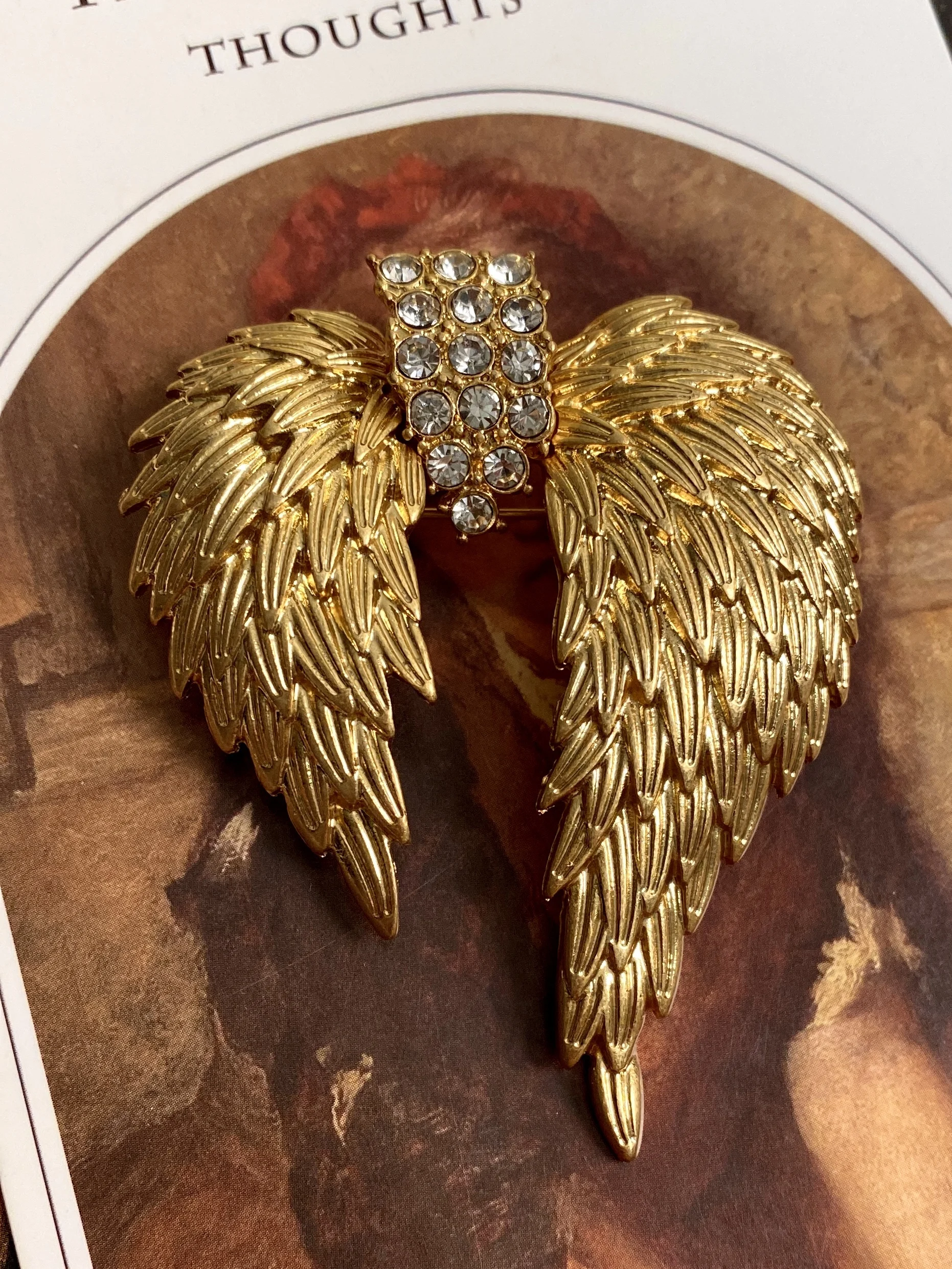 Elegant golden feather brooch vintage sparkling zircon suit coat pin accessory
