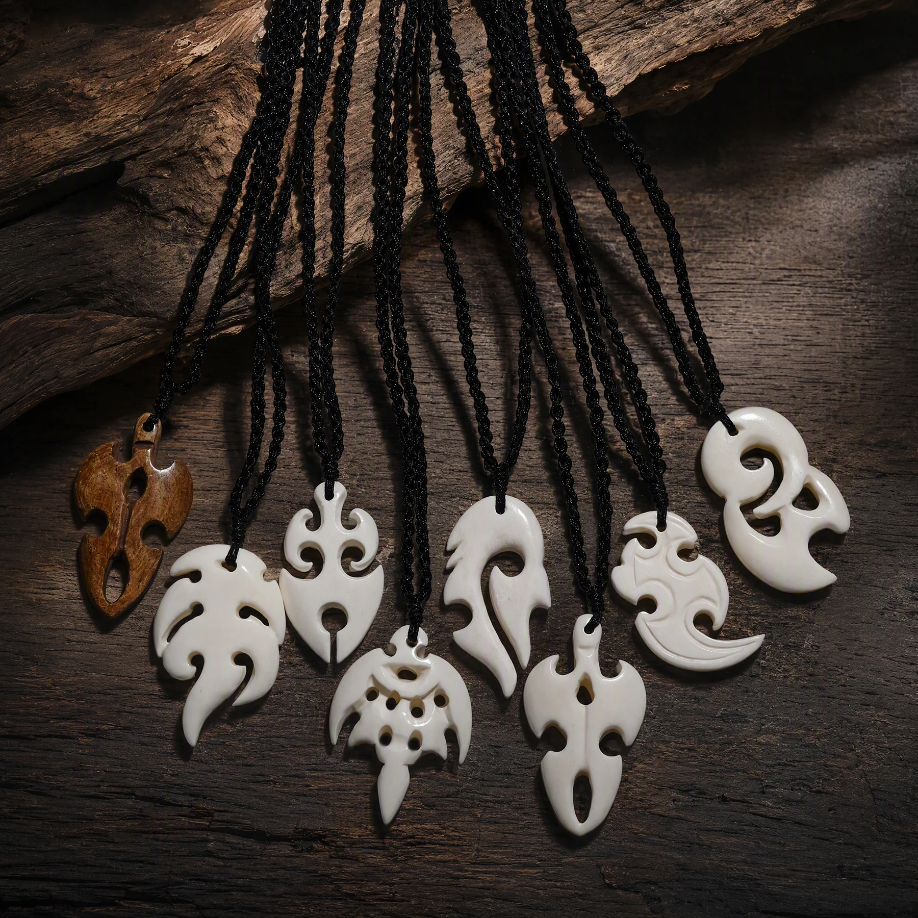 New Zealand Maori Primitive Tribes Jewelry Handmade-Carved Shark Teeth Pendant Necklace Yak Bone Choker for Surfing