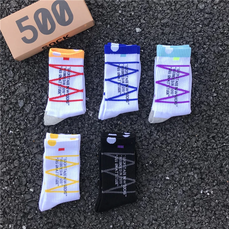 3 Paare/Box Socken Herren Neue Herbstmode signiert gemeinsam Skateboard Sport Weiß/Schwarz Trend Hip Hop Liebhaber Baumwollsocken – Detail 12