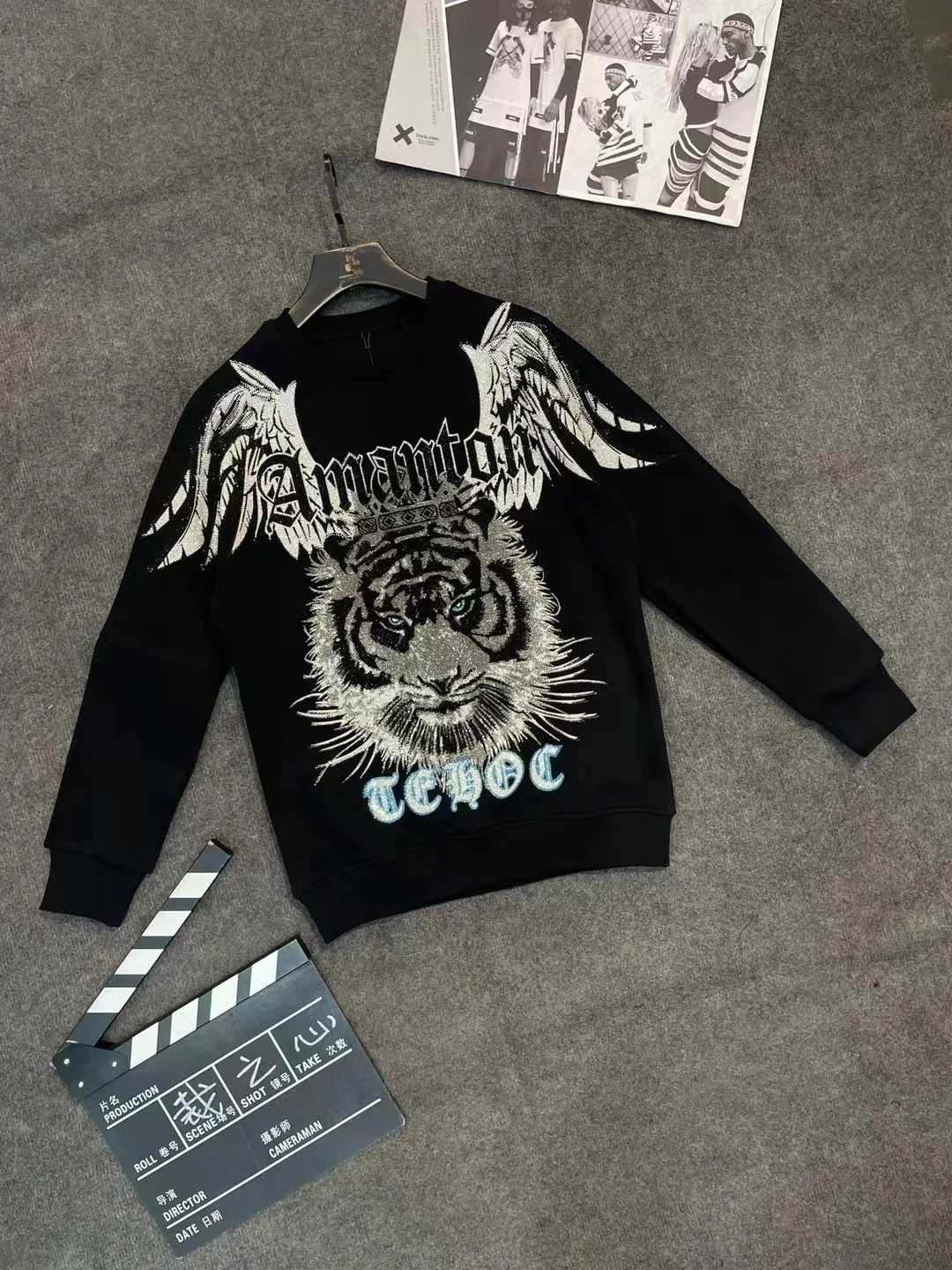 Winter Thickened Warm Sweatshirt with Fleece Heavy-duty Rhinestones Loose Casual Long-sleeve Fashion Trend Pullover for Men