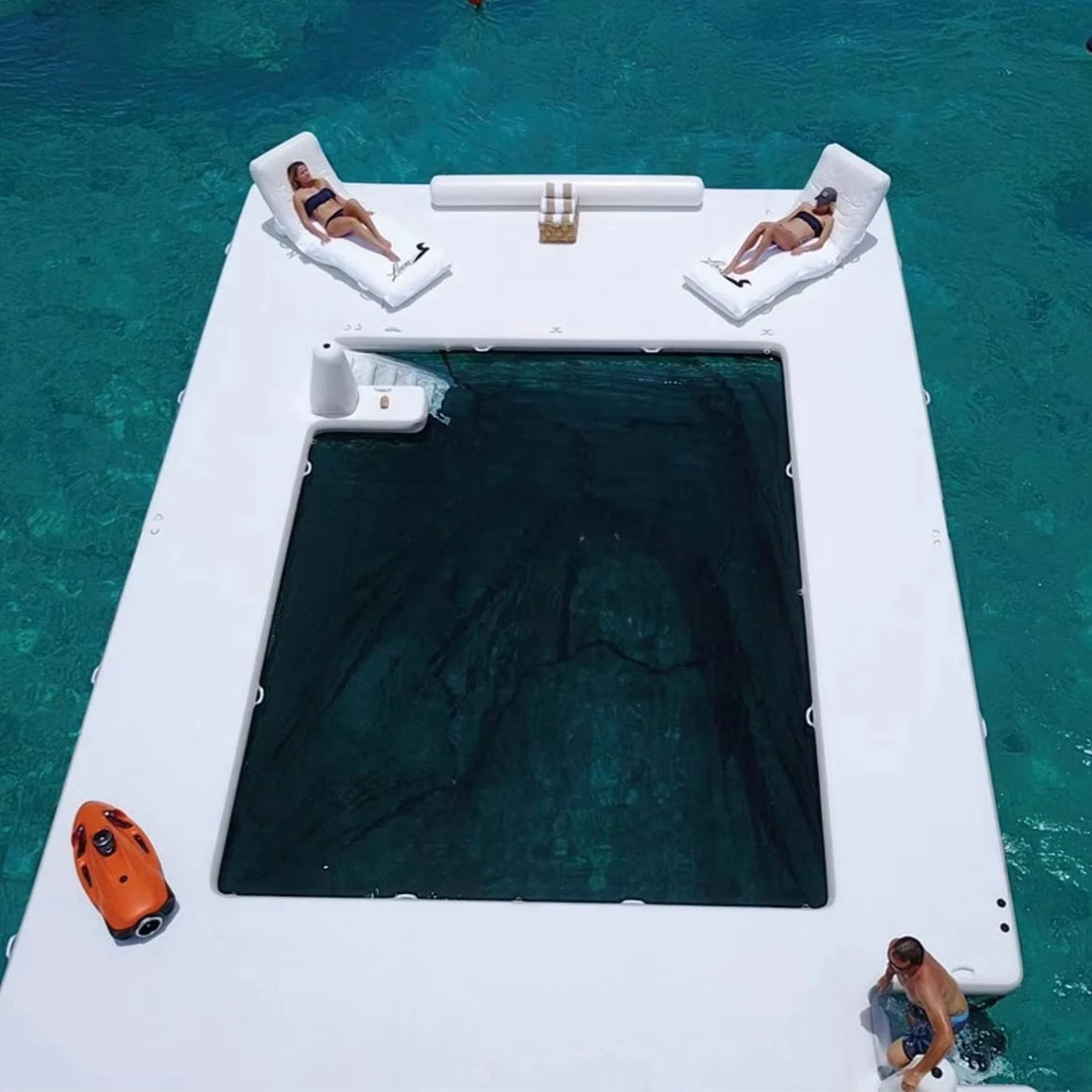 Floating Luxury Yacht Inflatable Leisure Island Marina