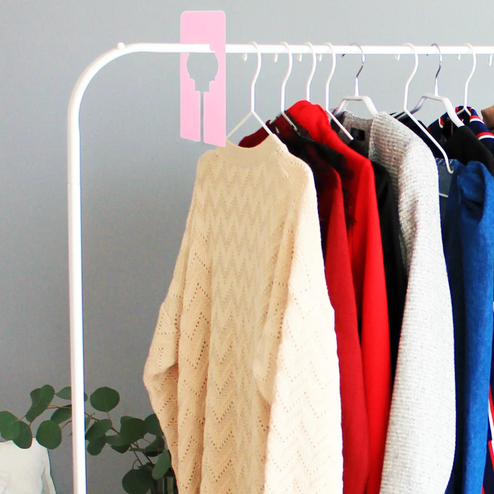 10pcs Plastic Clothes Size Dividers for Closet Organization – Hanger Wardrobe Accessories for Easy Clothing Separation