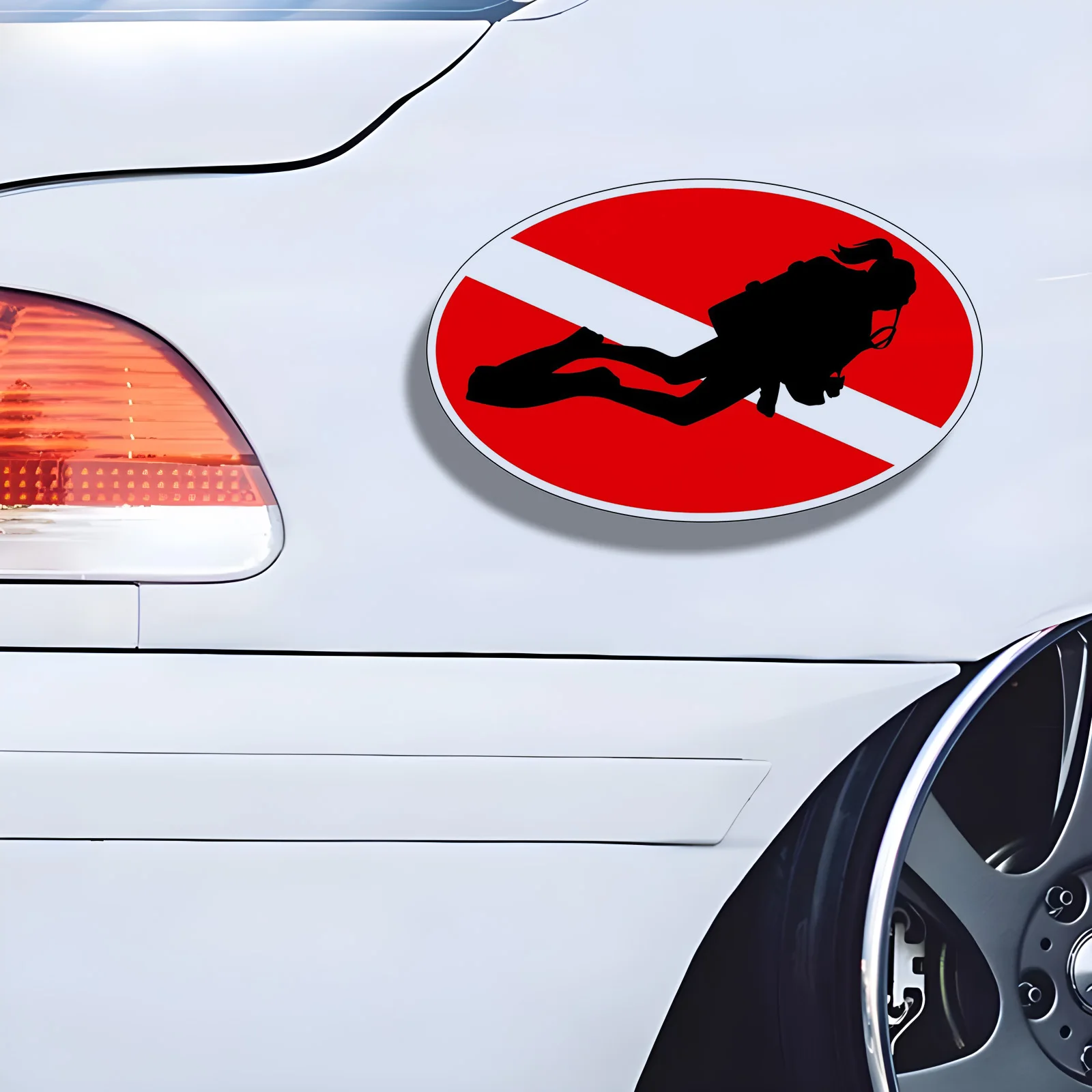 

70126# Diver Down Oval Car Stickers Scratch Blocking Self-Adhesive Waterproof Decal, Used for Car, Laptop, Motorcycle, Van, RV