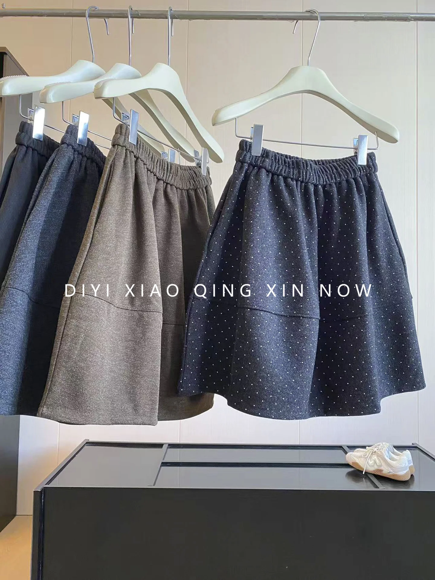 Gray Woolen A-Line  Skirt Women's Small Size Autumn New Style Elegant Fluffy Slim Flower Bud High Waist Midi Skirt