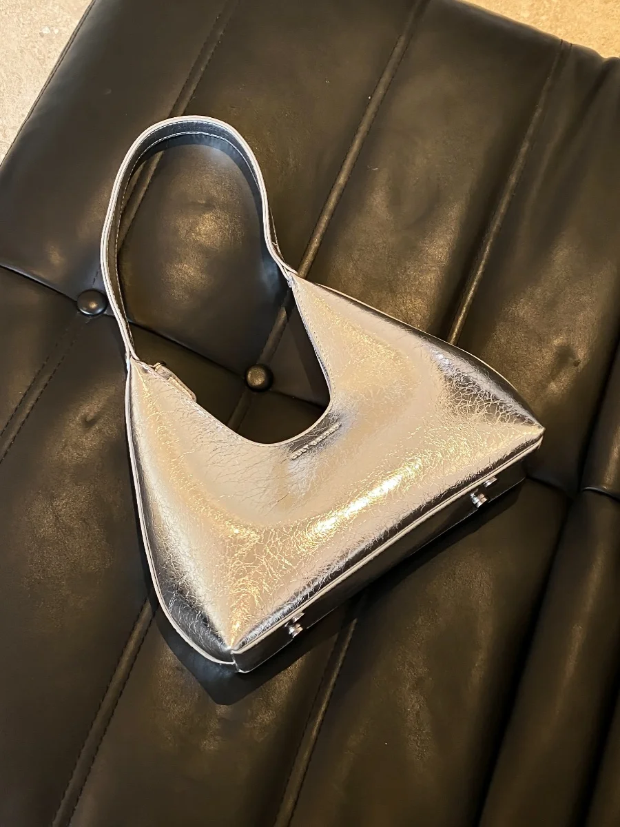 

Cool Girl Silver Underarm Bag Women's 2026 New Summer High-End Sensation French Bread Single Shoulder Bag Sweet Cool Style