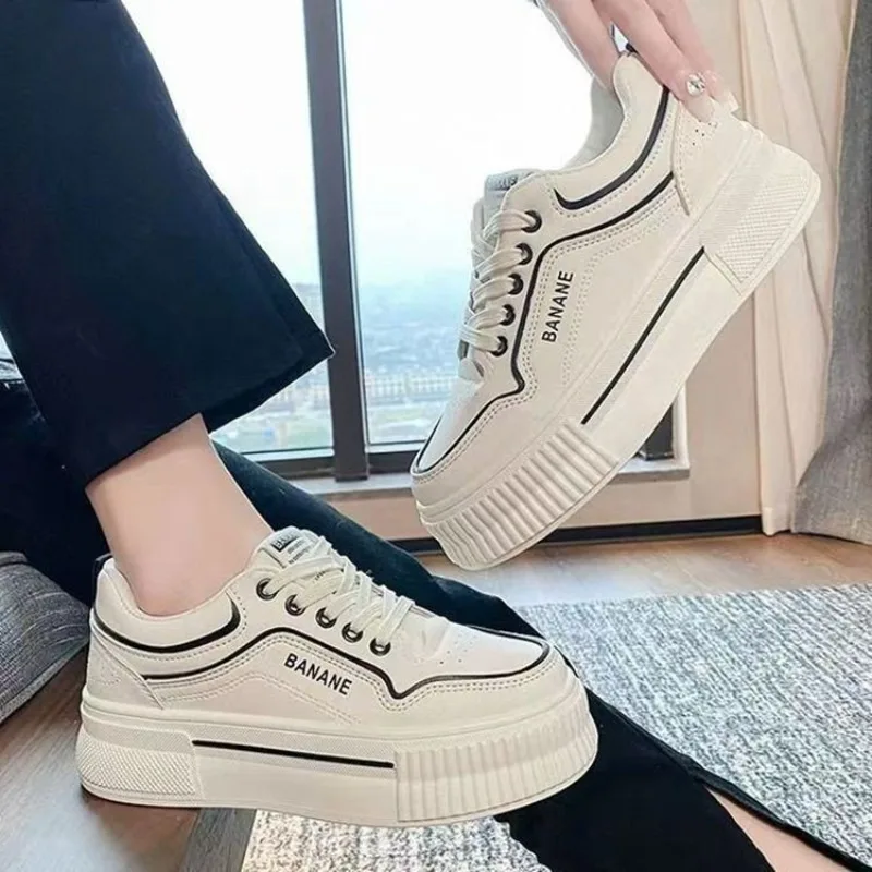 Women's Casual Sports Shoes Thick Bottom Platform Fashionable Dad Shoes Leather Surface All-Match Student Leisure Sneakers
