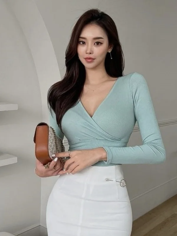 Version 2024 Autumn/winter Korean New V-neck Long Sleeve Pullover Women Pleated Cinching Waist Solid Slim Knitted Top SS5R