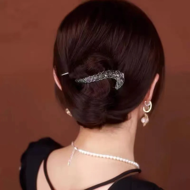 Korean Metal Flower Rhinestone Hair Clips Hairpin Sweet Ponytail Fashion Clip Barrettes Hairgrips Headwear Women Hair Accessorie