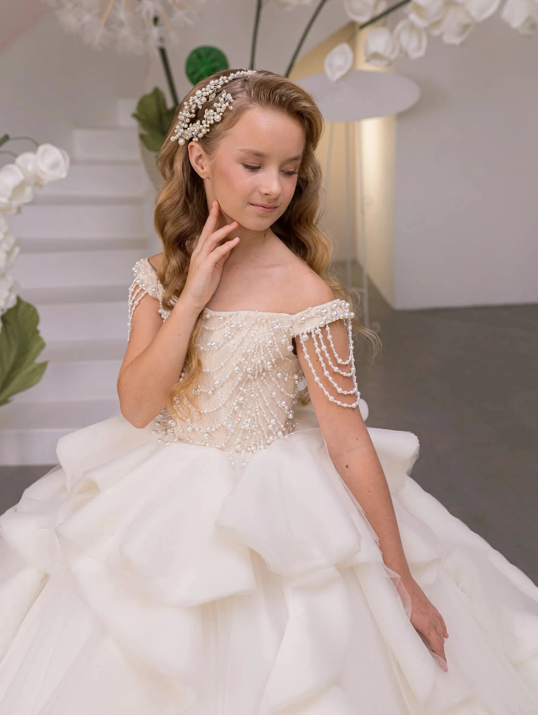 Customized Flower Girl Dress For Wedding Beading Pearls High Waist Floor Length Luxury Kids Birthday First Communion Gown