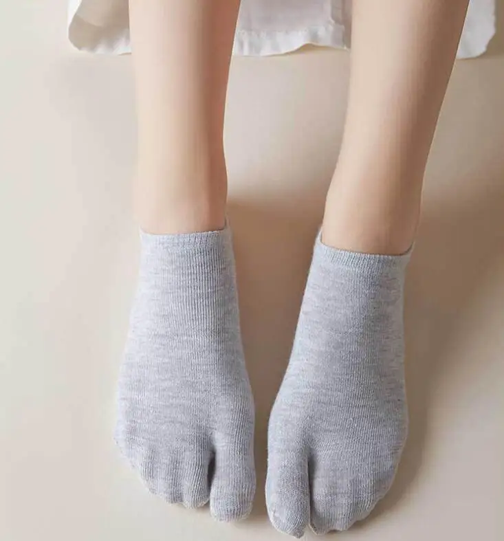 Women Girls Japanese Summer Fiber Two Finger Socks Flip Flop Sandal Split Toe Ninja Socks Deodorant Breathable Long Sock