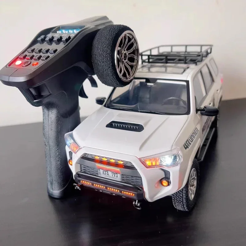 Hg 4runner 1:18 modello elettrico ad alta simulazione 2.4g a quattro ruote motrici con doppio sterzo auto telecomandata