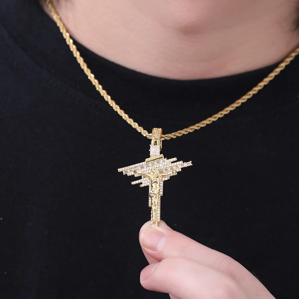 

Statement Hip-Hop Pendant: Bold Skull and Cross Design with Mixed Crystals for Men