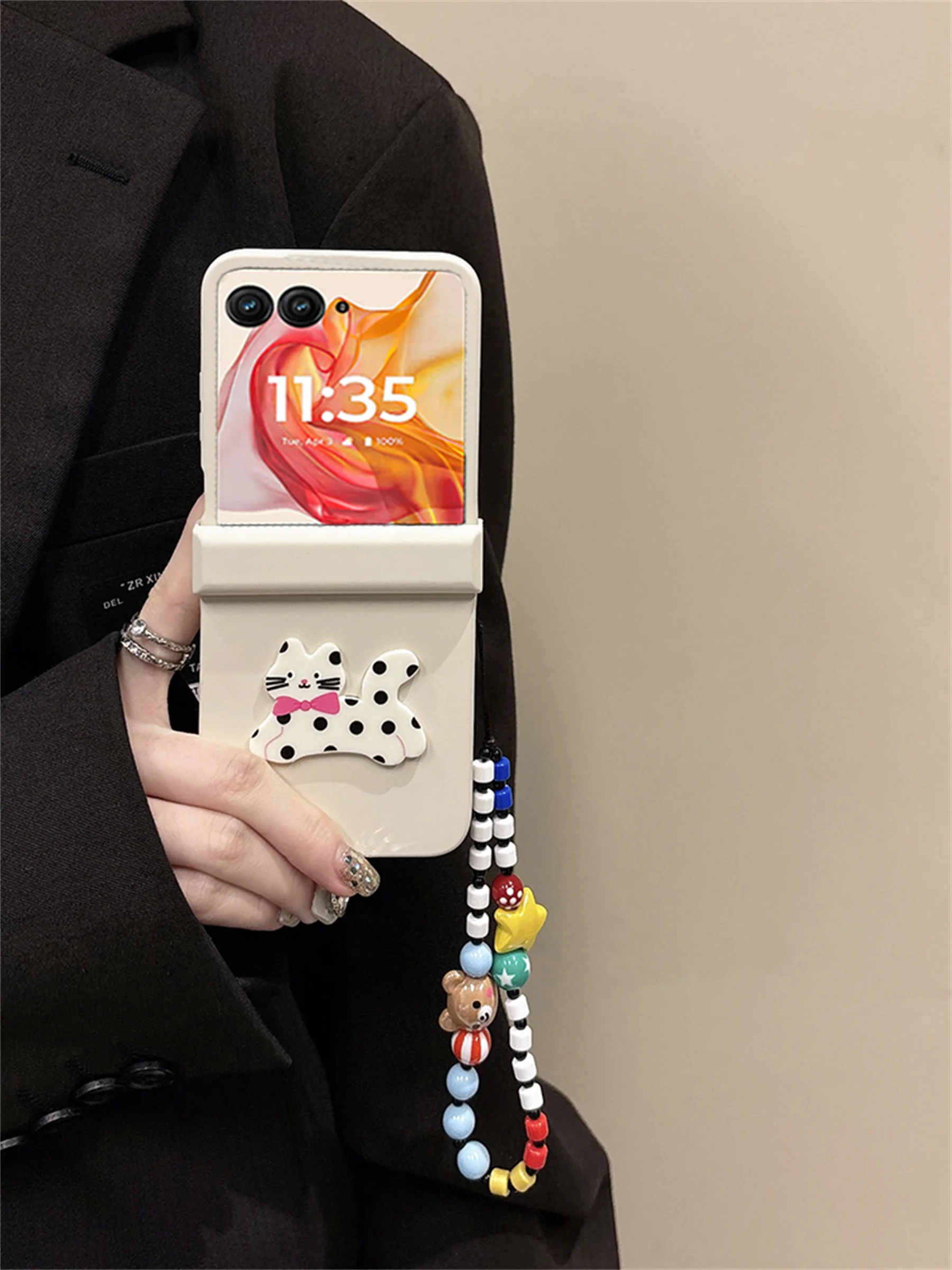 Cute Bow Wavy Point Cat Retro White Phone Case For Samsung ZFlip 7 6 5 4 Moto Razr 60 50ultra Razr 2025 2024 Bear Bracelet Cover