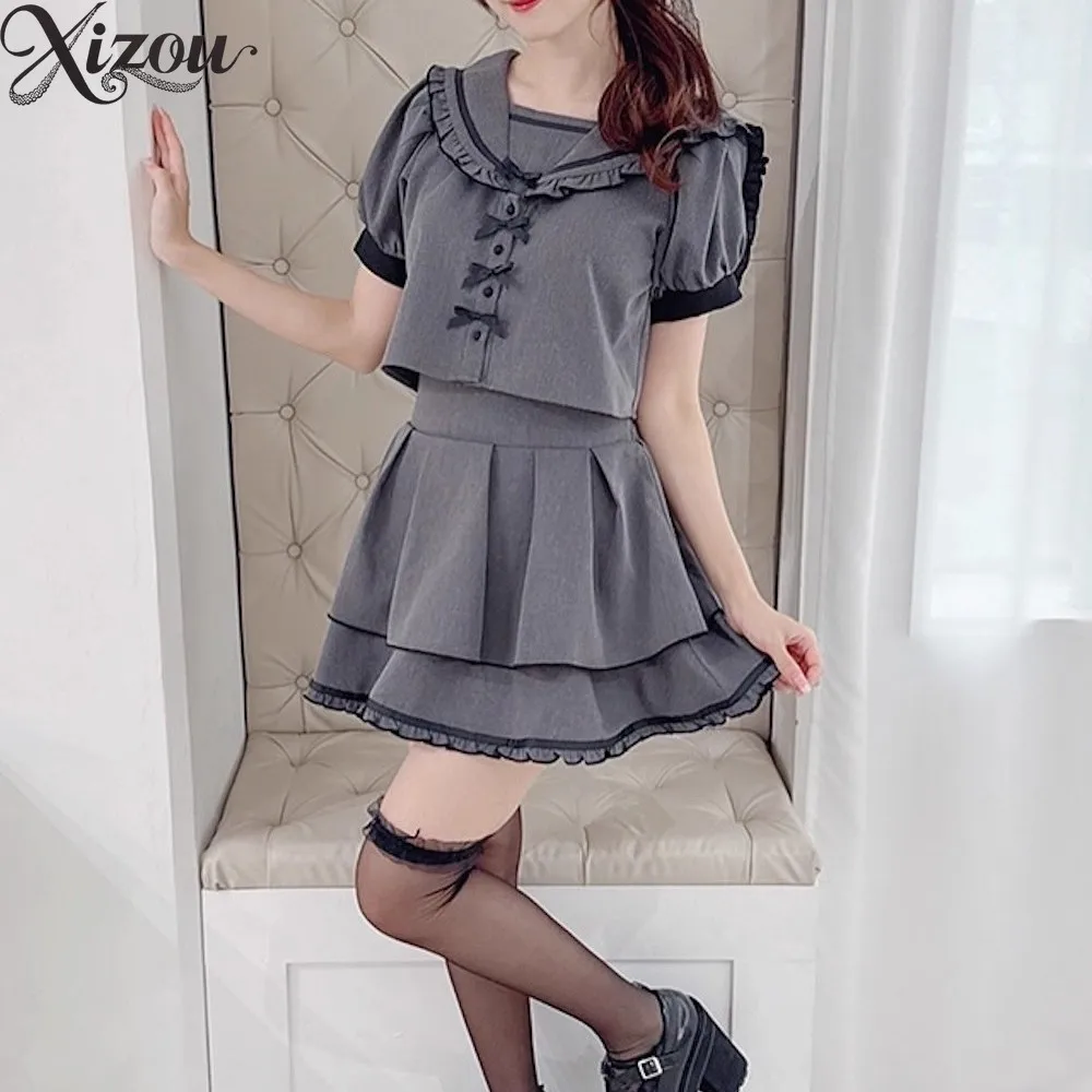 日本の女性用ツーピースセット、ボウネイビーカラー半袖シャツ、ハイウエストレイヤードフリルAラインチェック柄スカート、サマーアウトフィット2025