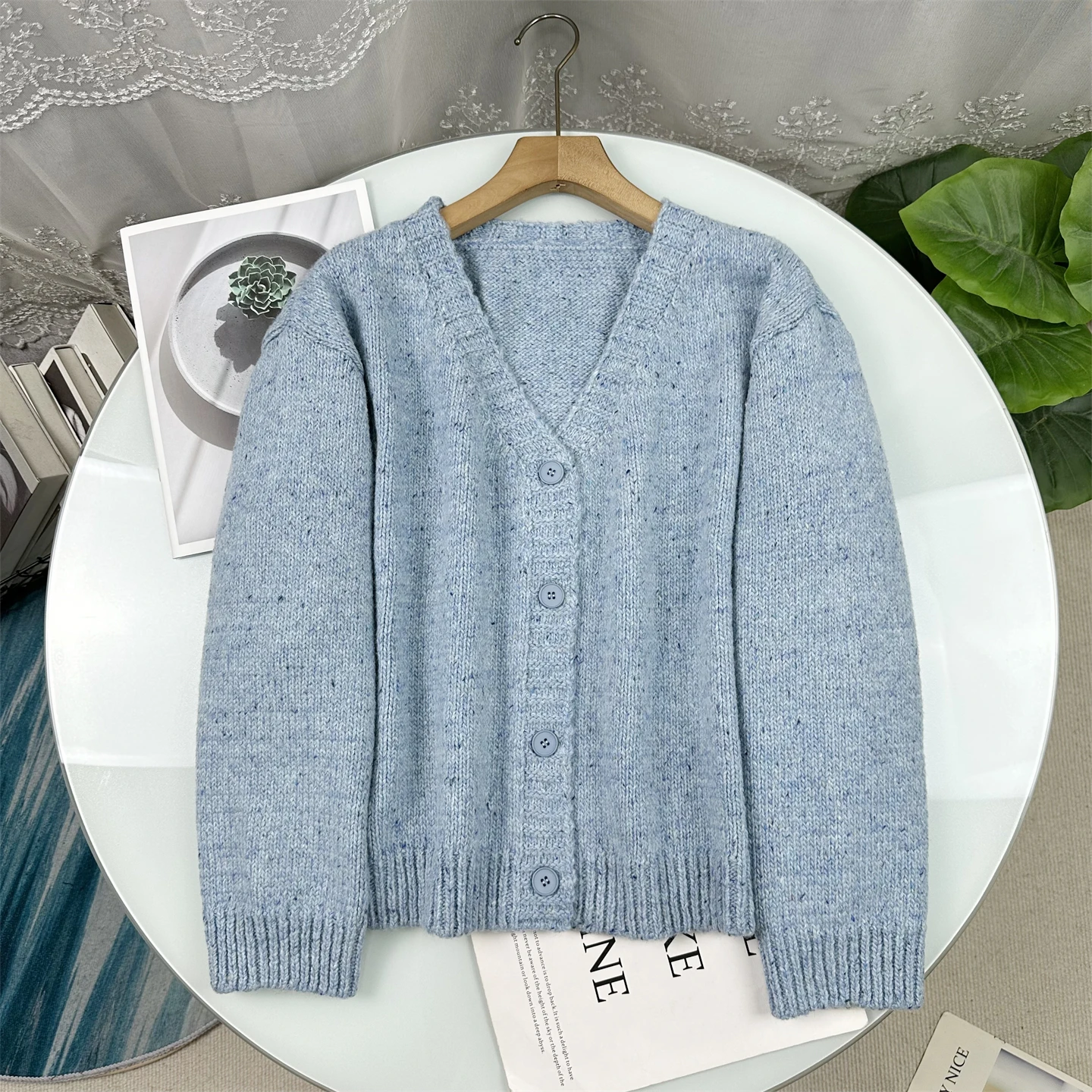 

Высококачественный вязаный кардиган с V-образным вырезом для женщин, свободный крой, осень-зима, синий, в стиле отложного воротника, стройнящий, универсальный, верхняя одежда