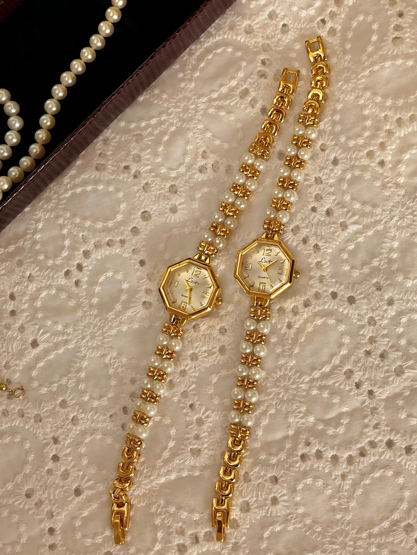1 new gold upscale French luxury ladies quartz watch octagonal case white dial with double-row pearl bracelet elegant niche ladies waterproof watch is suitable for daily wear, decoration and parties.