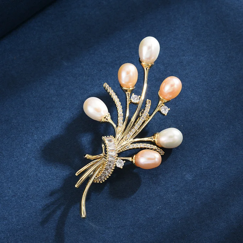 

Japanese and Korean Fashion Freshwater Pearl Brooch Female High-End Creative Versatile Zircon Coat Corsage Clothing Pin Accessor