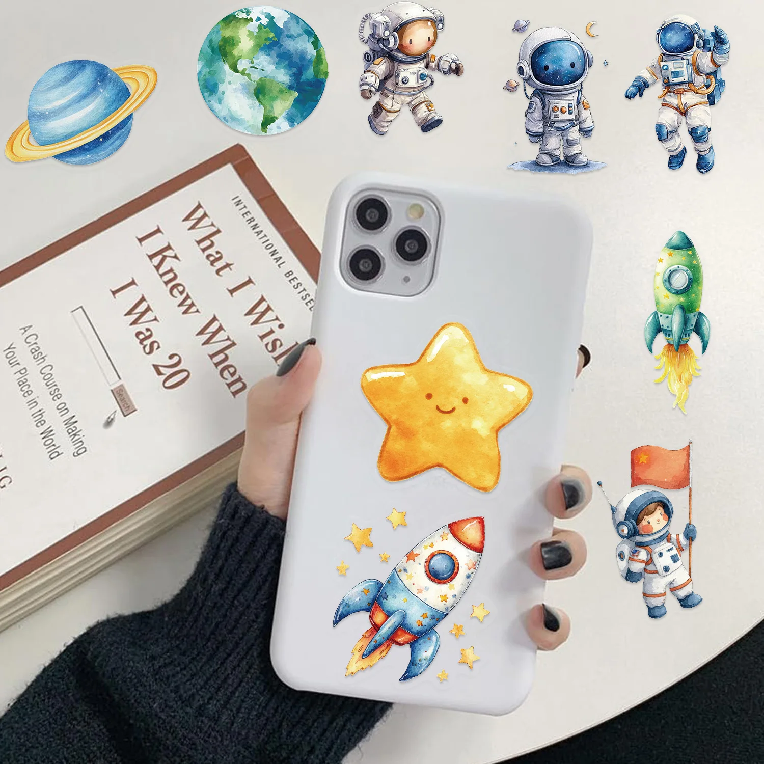 สติกเกอร์ PET ลายอวกาศนักบินอวกาศ 10/30/50 ชิ้น สำหรับตกแต่งกระเป๋าเดินทาง สเก็ตบอร์ด แล็ปท็อป ตู้เย็น โทรศัพท์ รถยนต์ และของใช้ในบ้าน ﻿