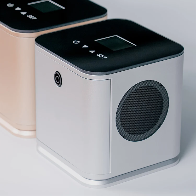 New Design Customs Logo with Beautiful Music and Warm Light Essential Oil Machine Speaker Diffuser