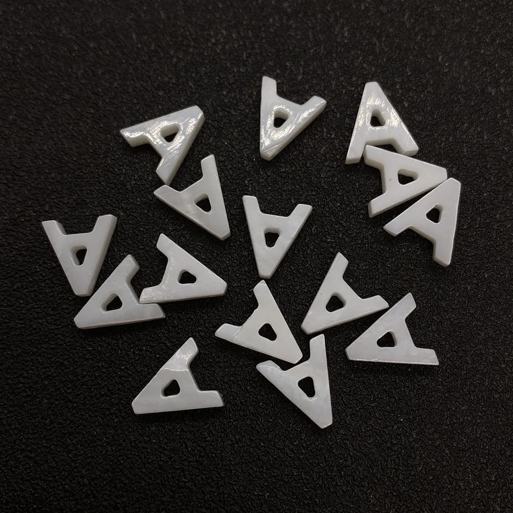 10pcs Natural Shell Letter Beads A-Z Capital English Letters White Mother of Pearl Loose Beads for Bracelet DIY Jewelry Making