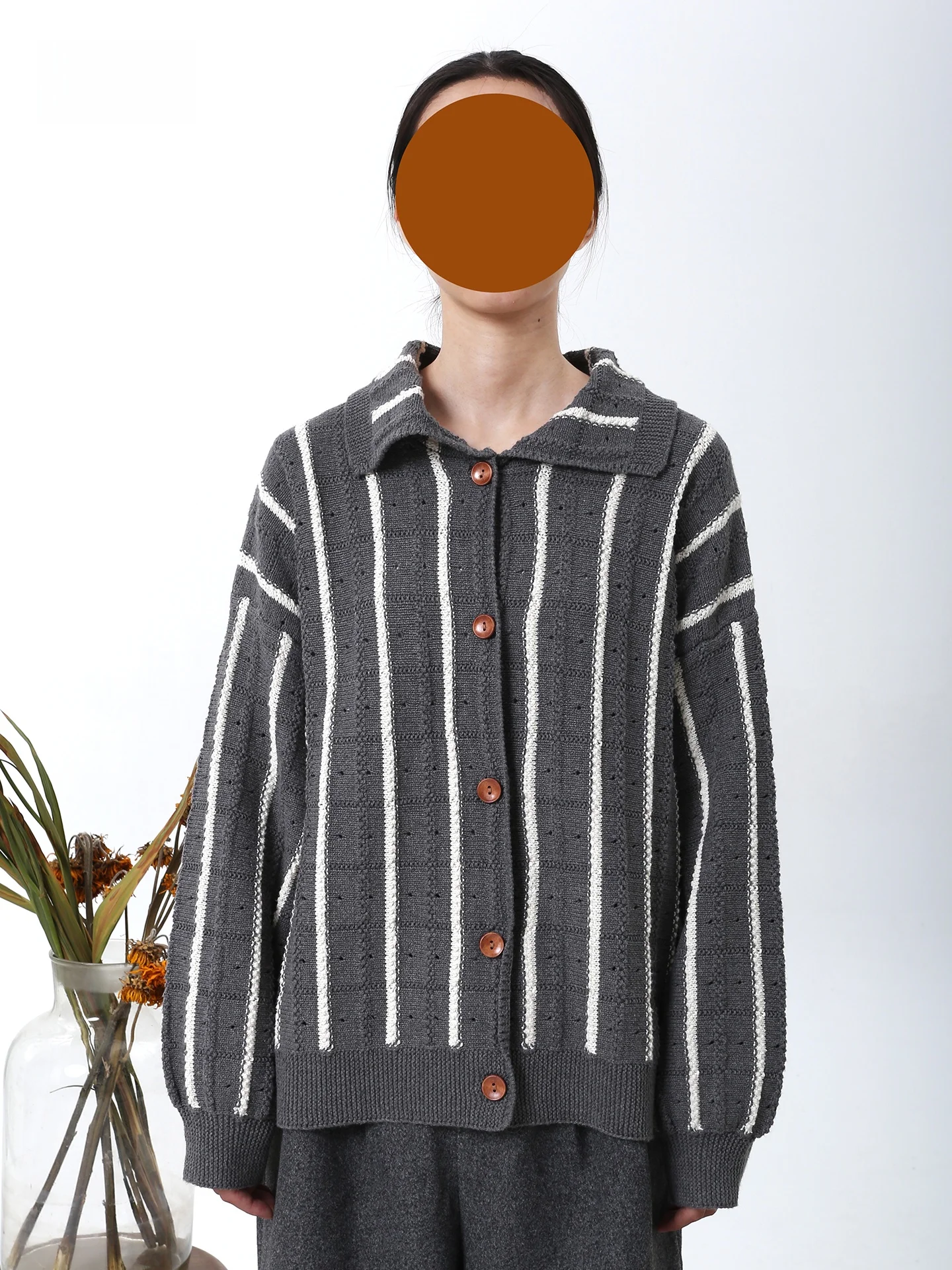 

Свободный свитер-кардиган оверсайз для женщин, новинка осени-зимы 2025, универсальный повседневный топ с длинными рукавами на пуговицах