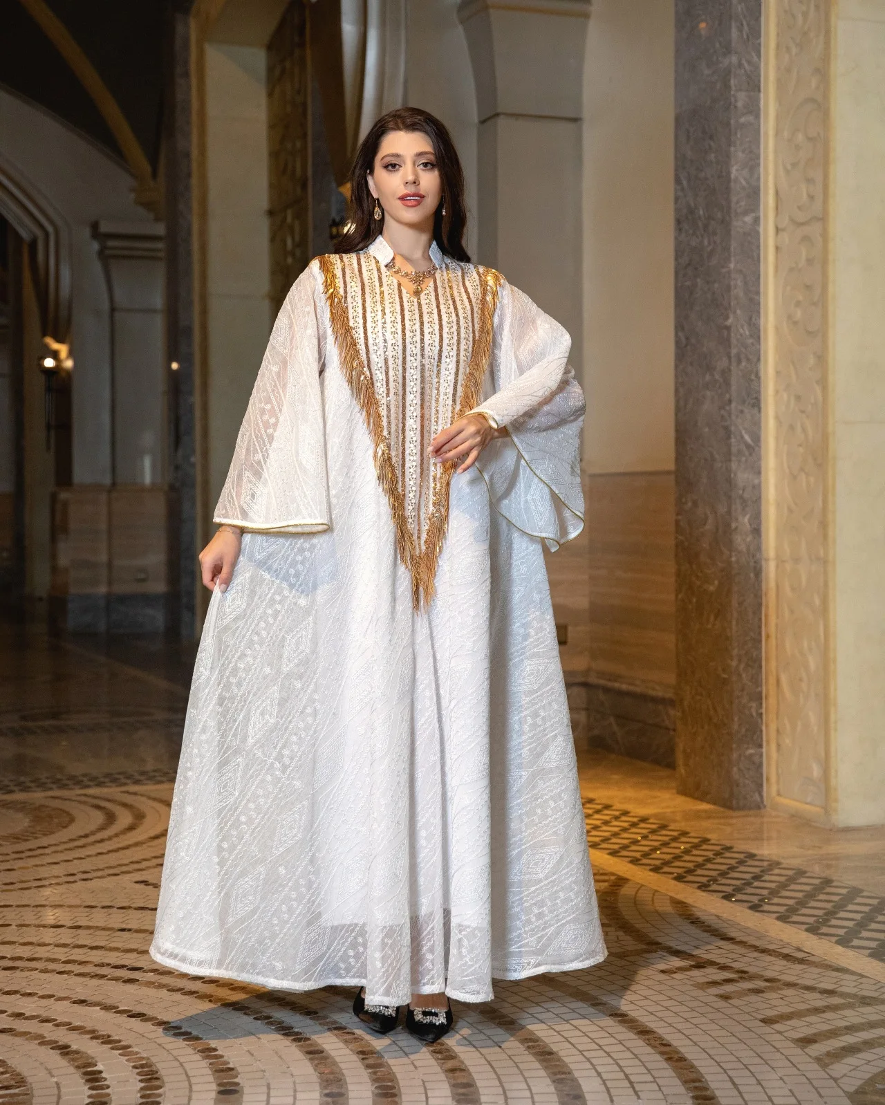 Muslim Evening dress Arabian Dubai Dress Embroidered Sequined Robe Middle Eastern Women Clothing Long Sleeves Abaya