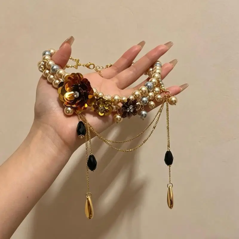  Graceful Rhinestones Accent Tassels Necklace Accessory Complements V Neck Outfits