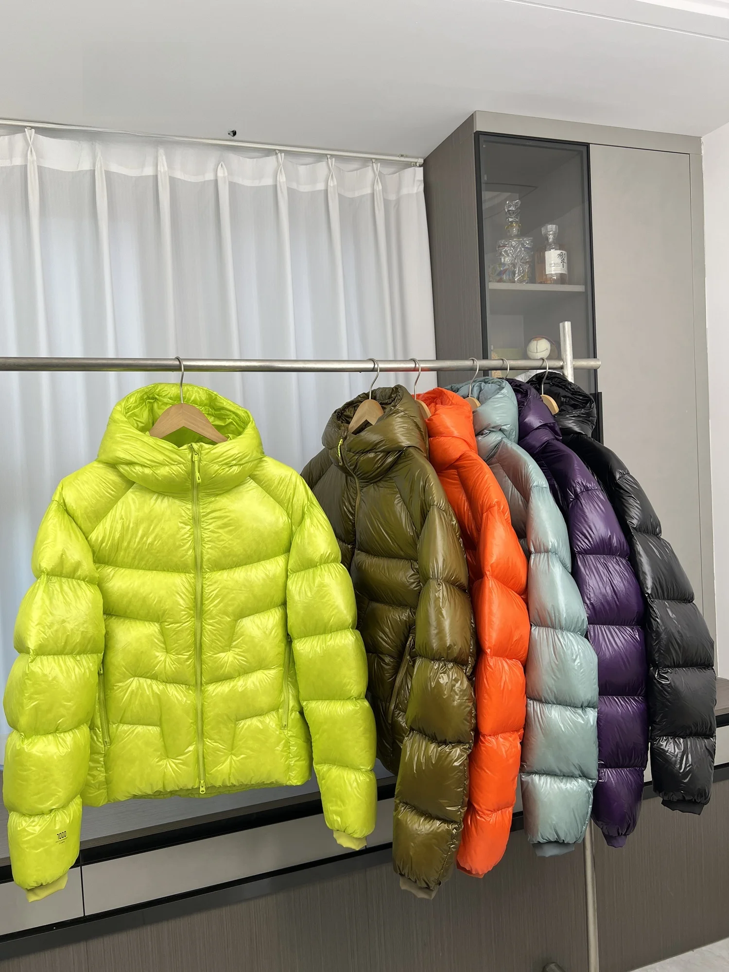 

Men's Du down Jaet Cozy Warmth Windproof Hooded Faion Urban Sle Thiened Zipper Closure Pure Color for Couples