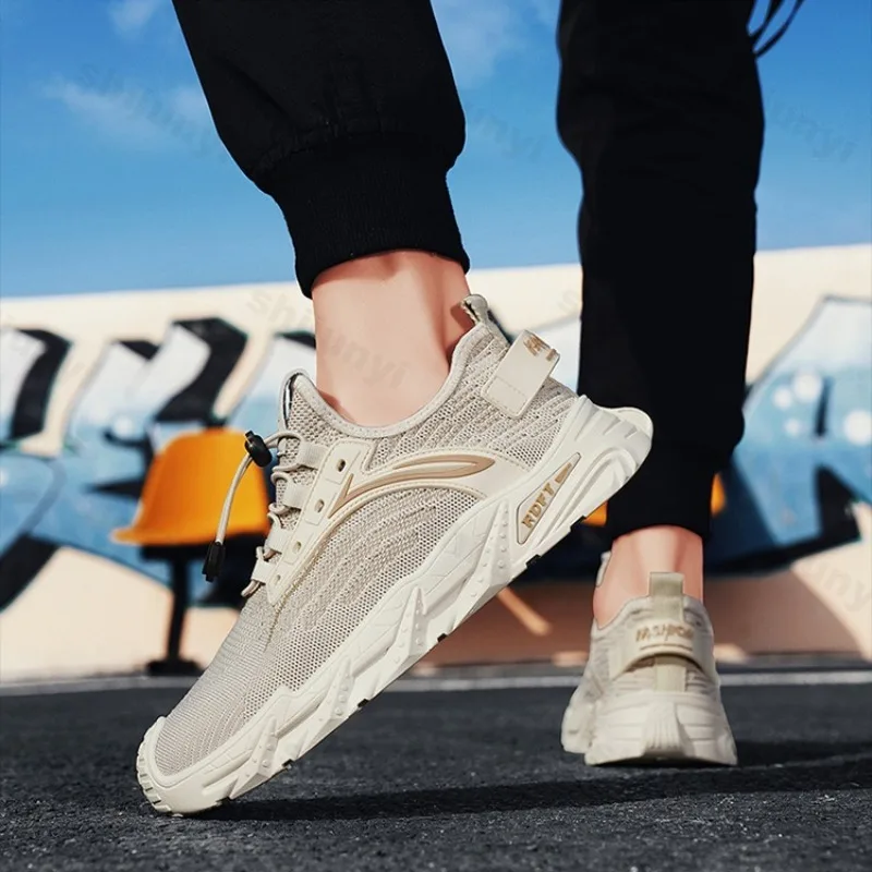

Мужская повседневная обувь, весна 2024, новая модная трендовая дышащая спортивная обувь с сеткой, удобные универсальные кроссовки на толстой подошве на массивной подошве