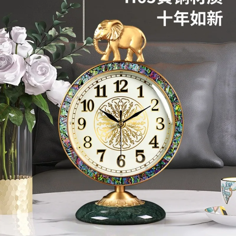 Pendulum desktop clock, desktop retro ornament European-style desk clock, living room haute horlogerie