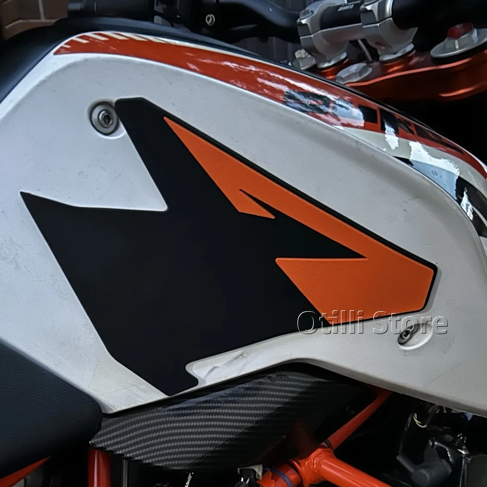 

For 390 Duke 390Duke DUKE 390 2024 2025 Motorcycle Accessories Tank Sticker Pad Non-slip Side Fuel Rubber Waterproof Stickers