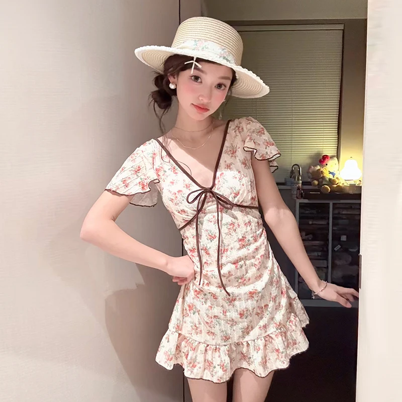 

Купальник-монокини с цветочным принтом для женщин: скромный, термостойкий, для спа-курортов, скрывающий недостатки фигуры, стройнящий